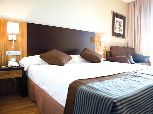 Hotel Y Apartamentos Conilsol Conil De La Frontera Espagne
